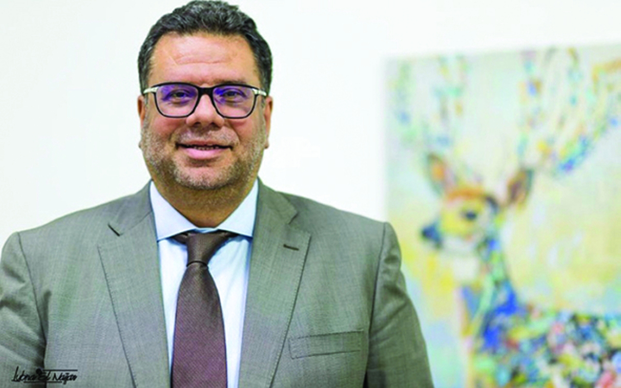 «كذبة أبريل».. بين «الأذى» والطرافة