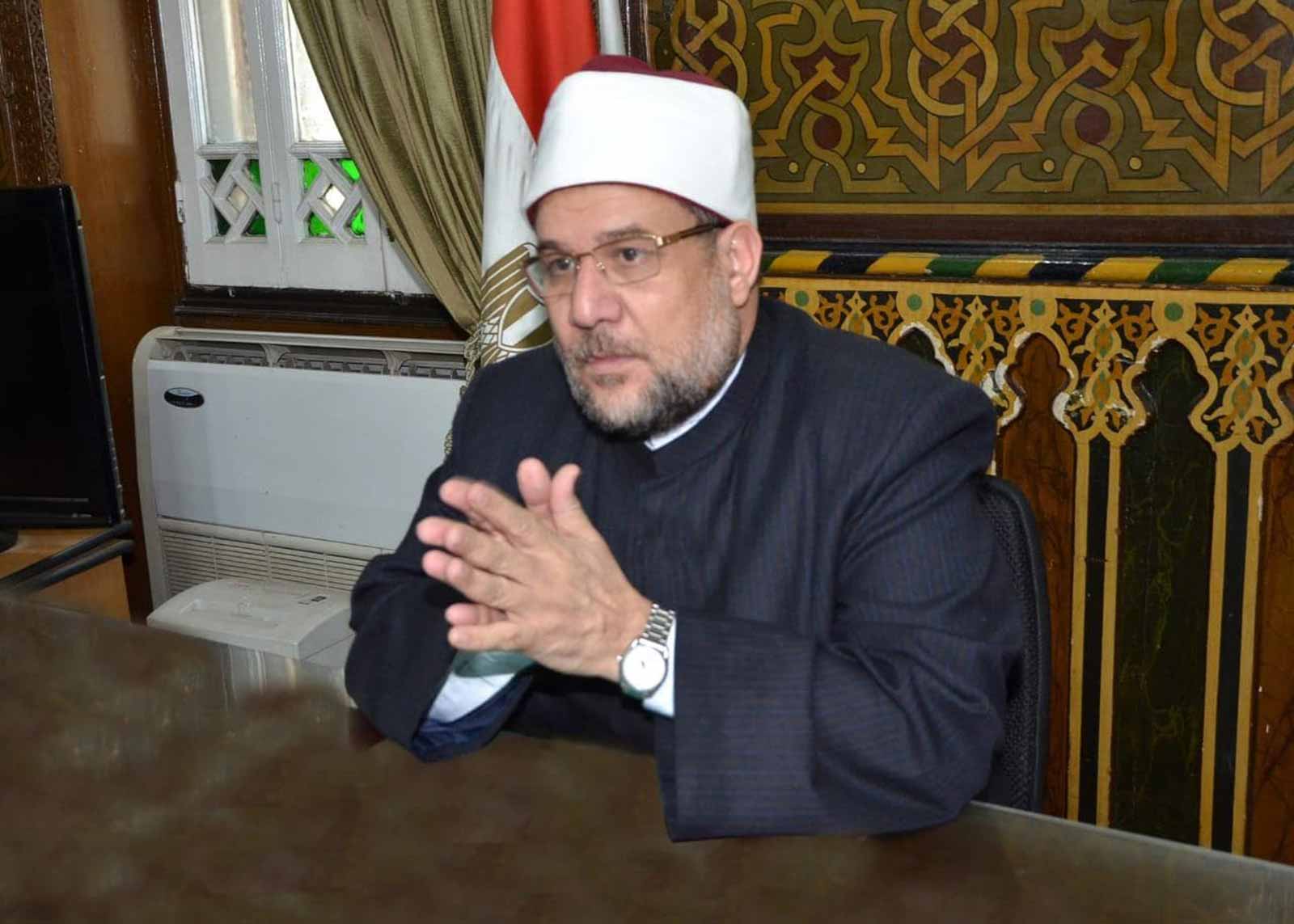 وزير الأوقاف المصري يكشف خطة السيسي تجاه مساجد آل البيت
