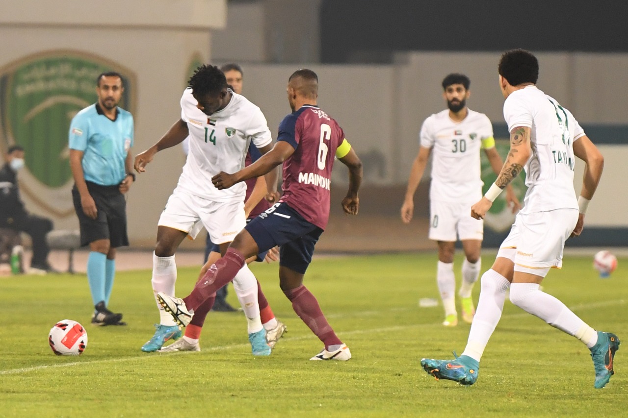 الوحدة يسترد وصافة الدوري برباعية في شباك الصقور