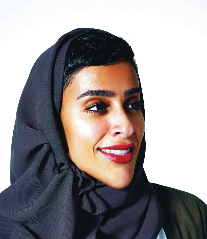 "نور خلفان الرومي"