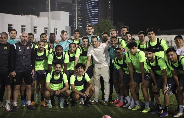 نادي قطر ينفصل بالتراضي عن المدافع الجزائري بلعمري