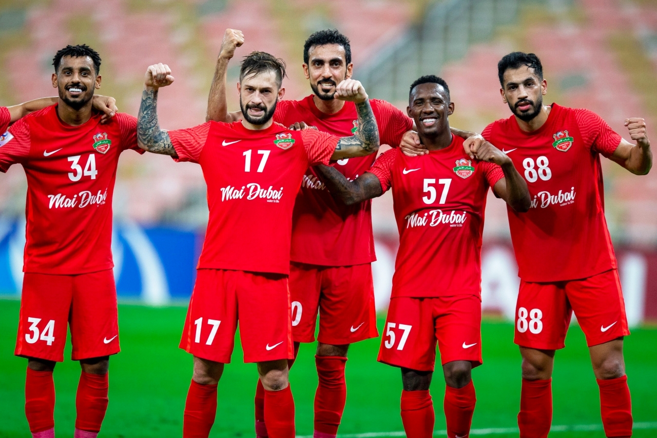 "فرحة شباب الأهلي بالفوز على آهال | البيان"