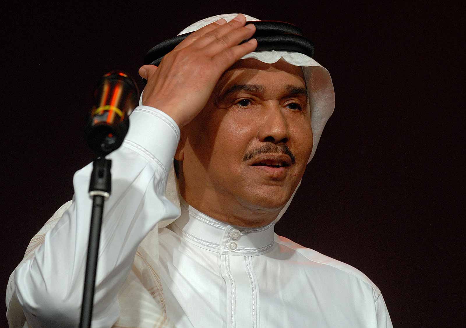 محمد عبده يعتذر عما وصف به طلال مداح وأبو بكر سالم (فيديو)