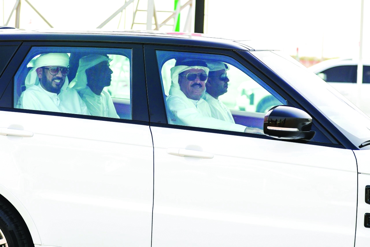 "سلطان بن حمدان يتابع فعاليات السباق | البيان"