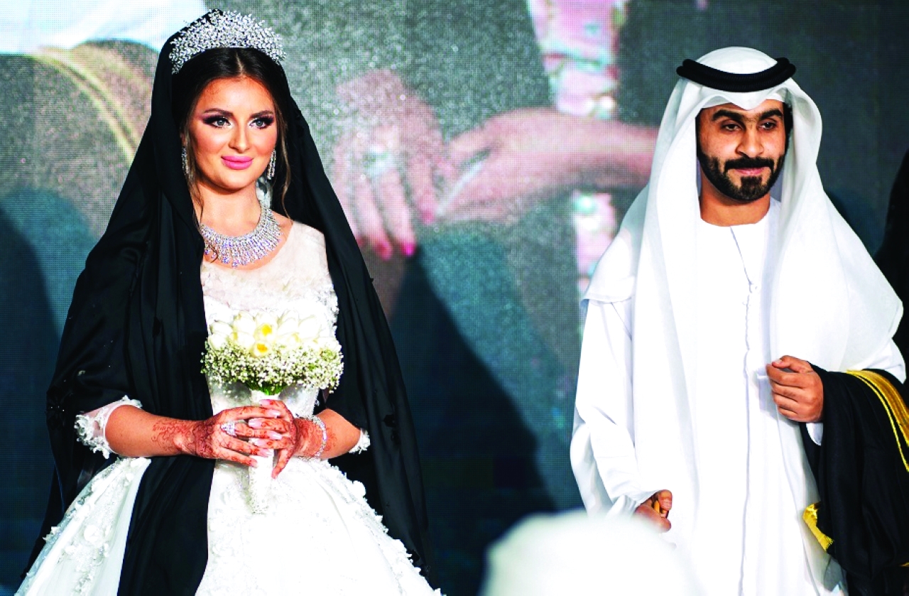 "روح التراث والأصالة في ملابس الزفاف | البيان"