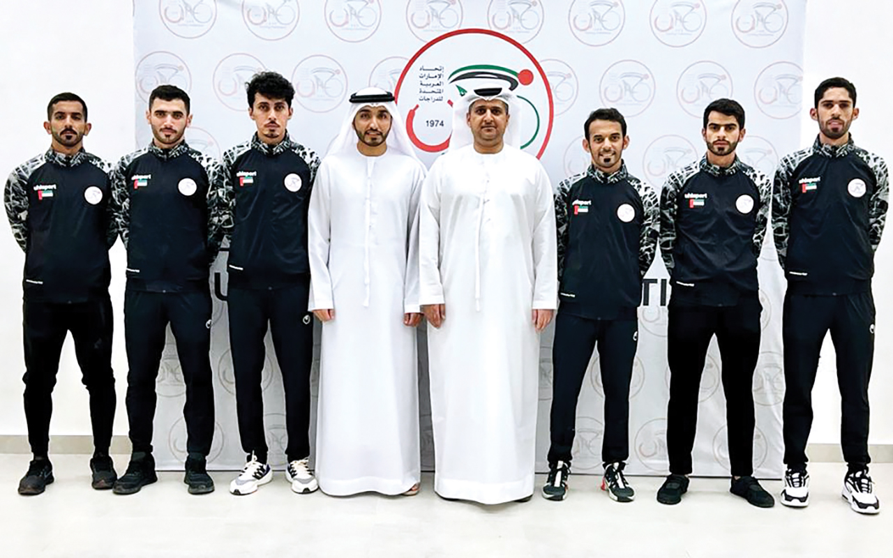 "منصور بوعصيبة خلال وداع بعثة منتخب الدراجات | البيان"