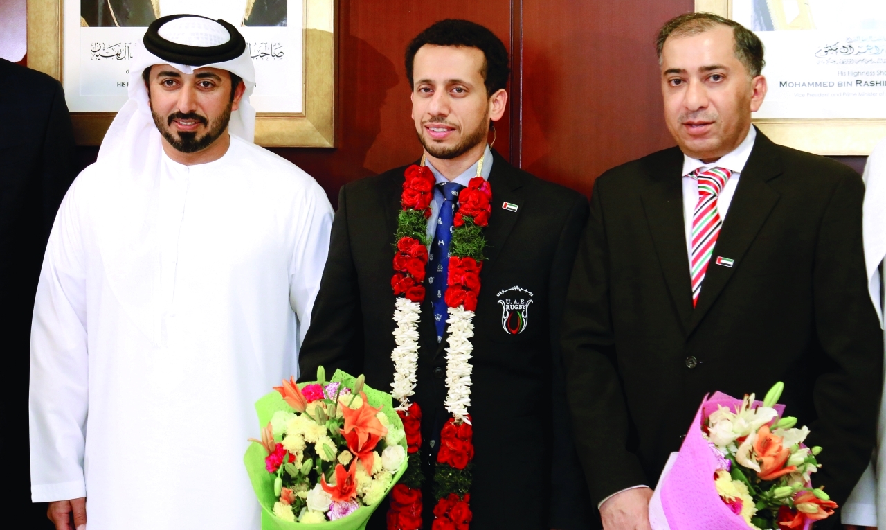 "أسامة الشعفار وقيس الظالعي خلال الاجتماع | البيان"