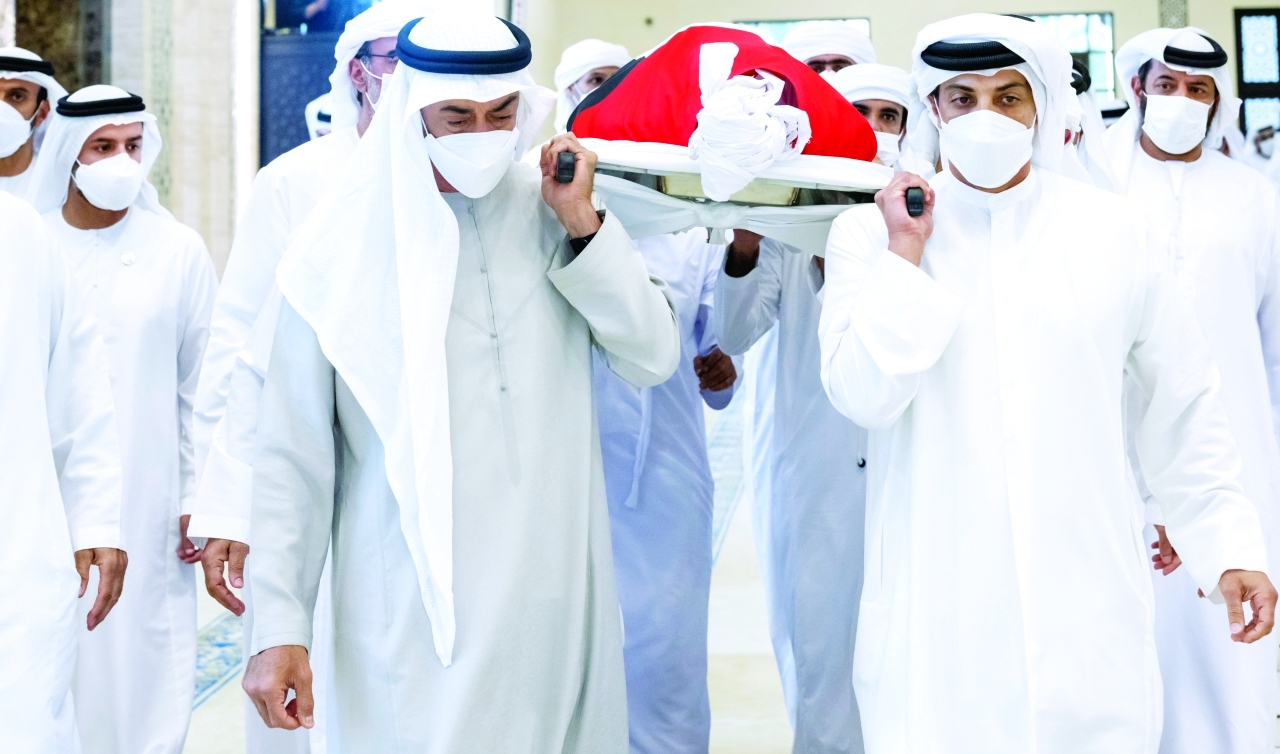 "محمد بن زايد ومنصور بن زايد في مقدمة مشيعي فقيد الوطن"