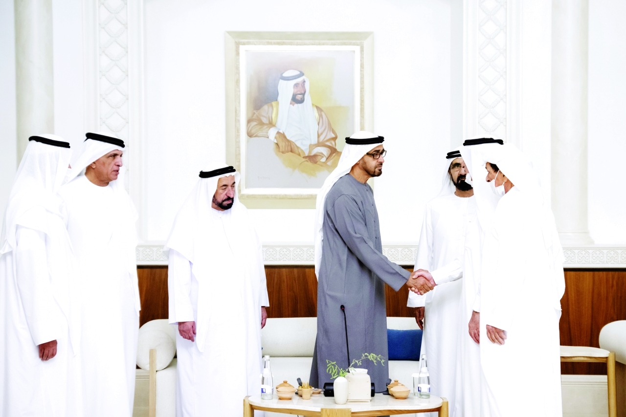 "محمد بن زايد ومحمد بن راشد وسلطان القاسمي وحميد النعيمي وحمد الشرقي وسعود المعلا وسعود القاسمي"