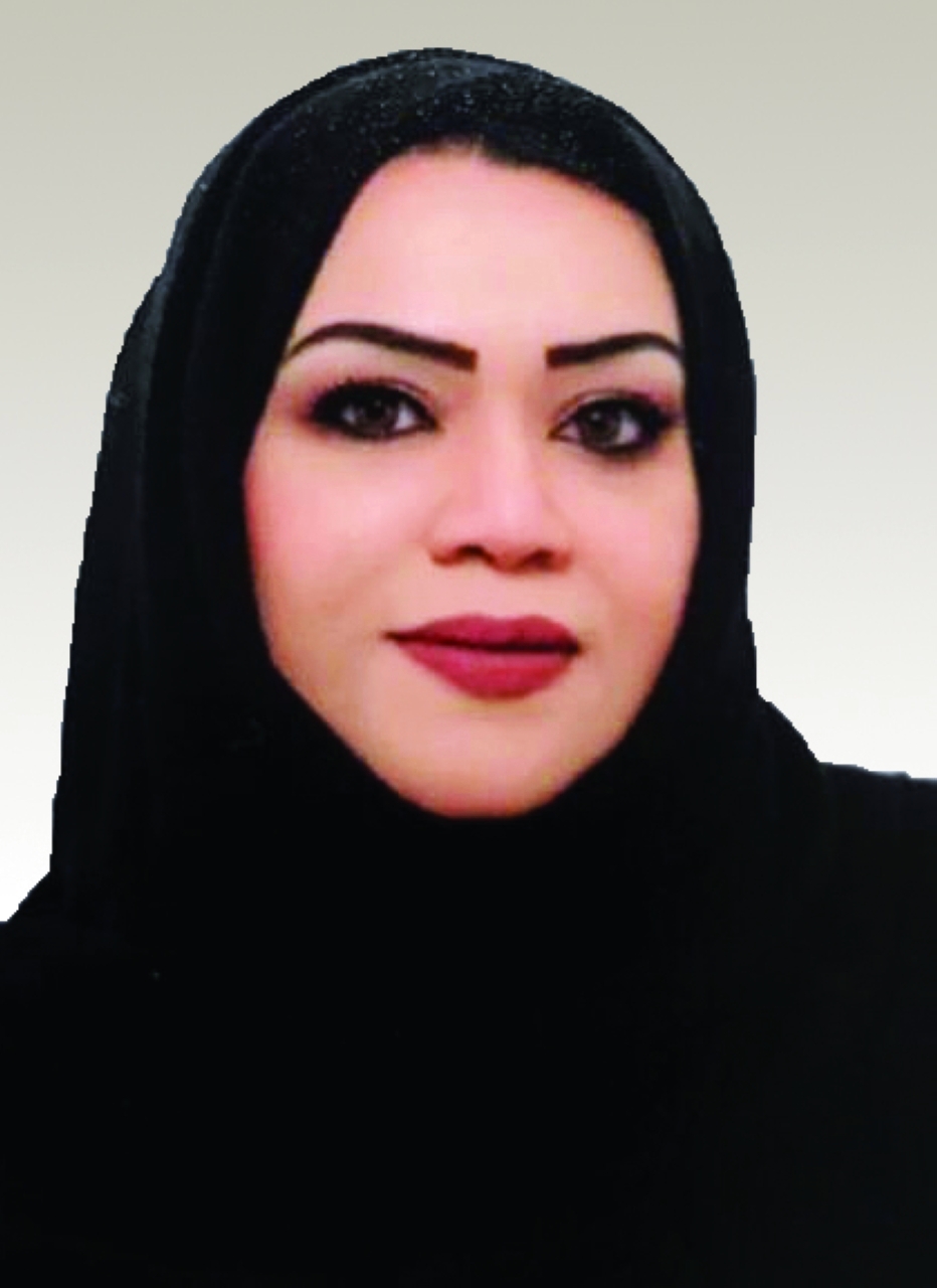 "موزة الشومي"
