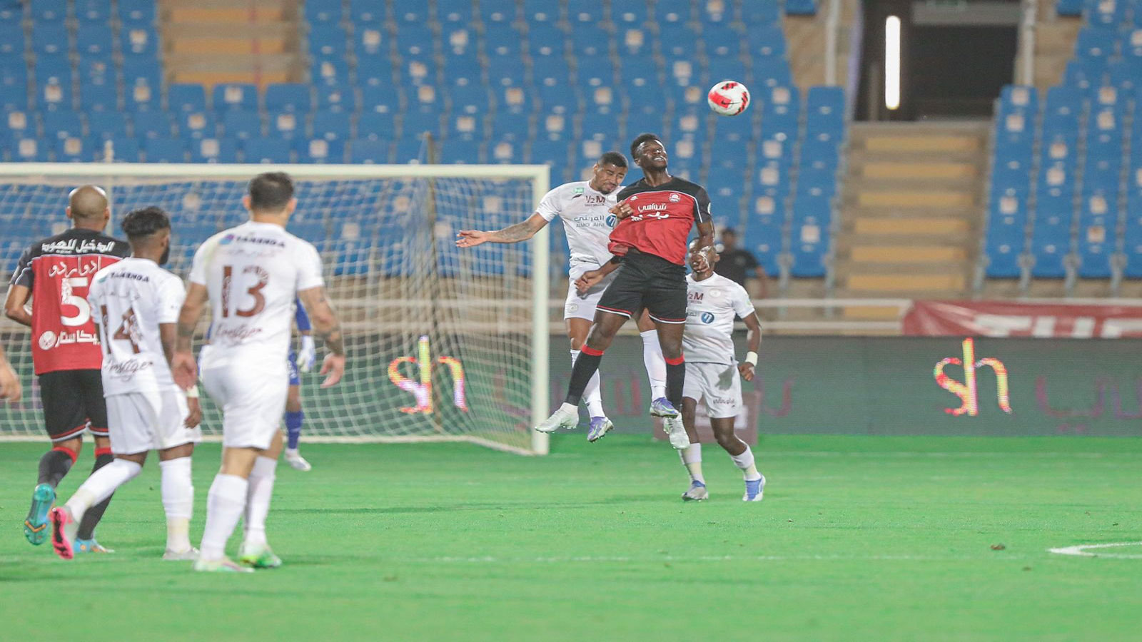 فاز عليه بثنائية جونيور.. الشباب يؤزم موقف الرائد في الدوري السعودي