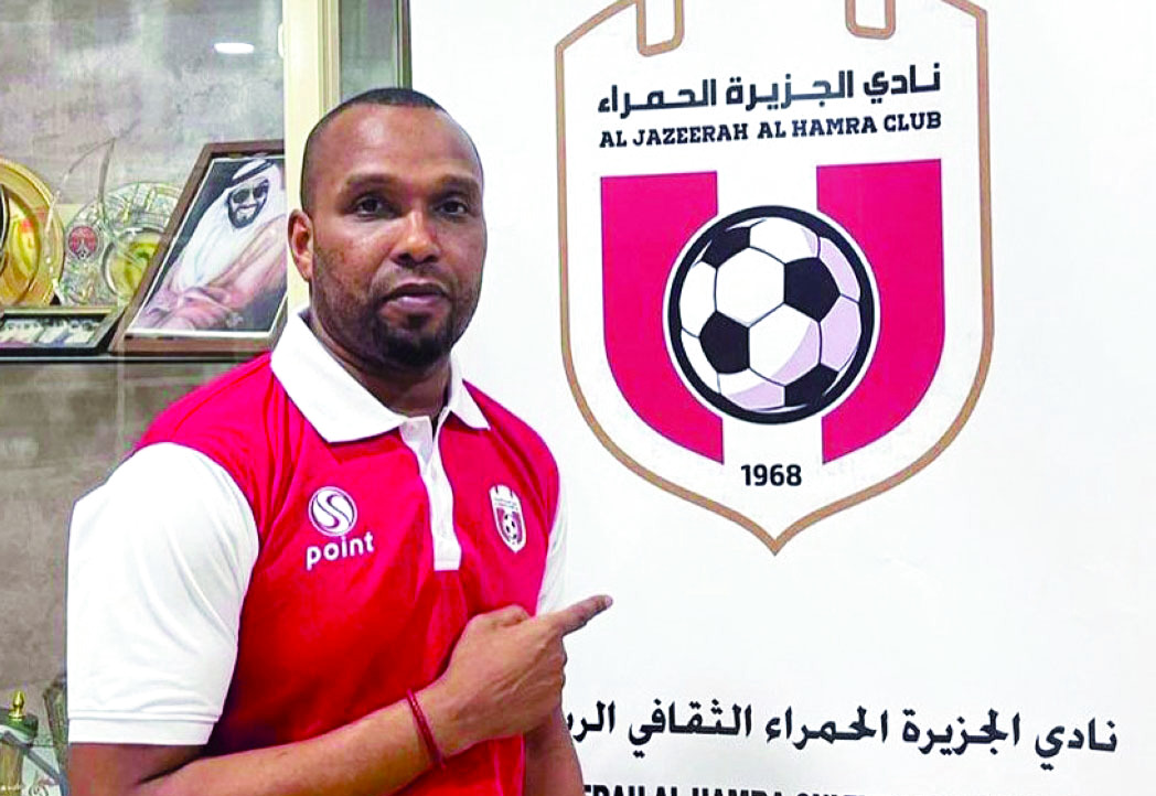 "معتز عبد الله"