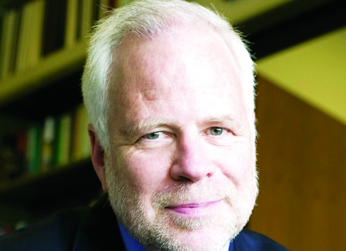 "باري آيكنجرين - أستاذ الاقتصاد في جامعة كاليفورنيا في بيركلي، وأحدث مؤلفاته كتاب «في الدفاع عن الدين العام» (مطبعة جامعة أكسفورد"