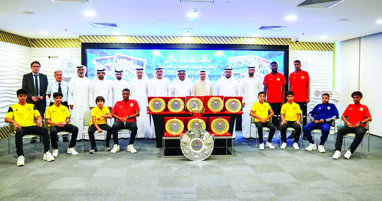 "سعيد حارب وناصر آل رحمة مع مسؤولي الفرق والأكاديميات | البيان"