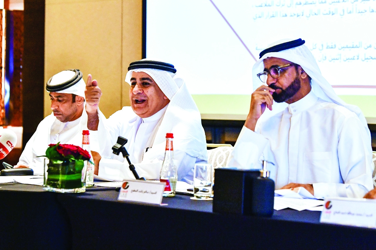 "عبداللطيف الفردان متحدثاً خلال الجمعية العمومية | البيان"
