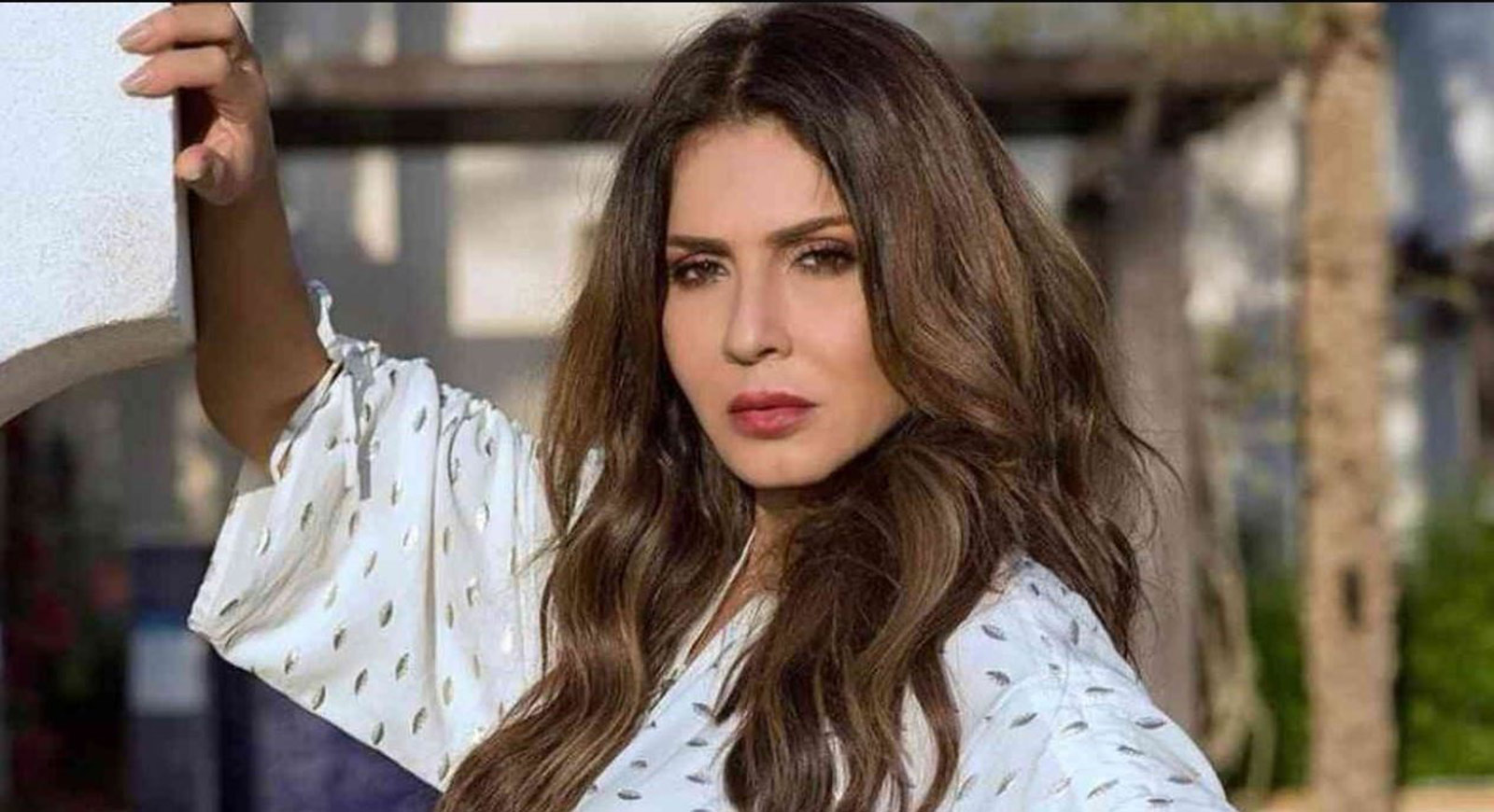 طرد الفنانة نجلاء بدر من أحد الفنادق الكبرى في مصر