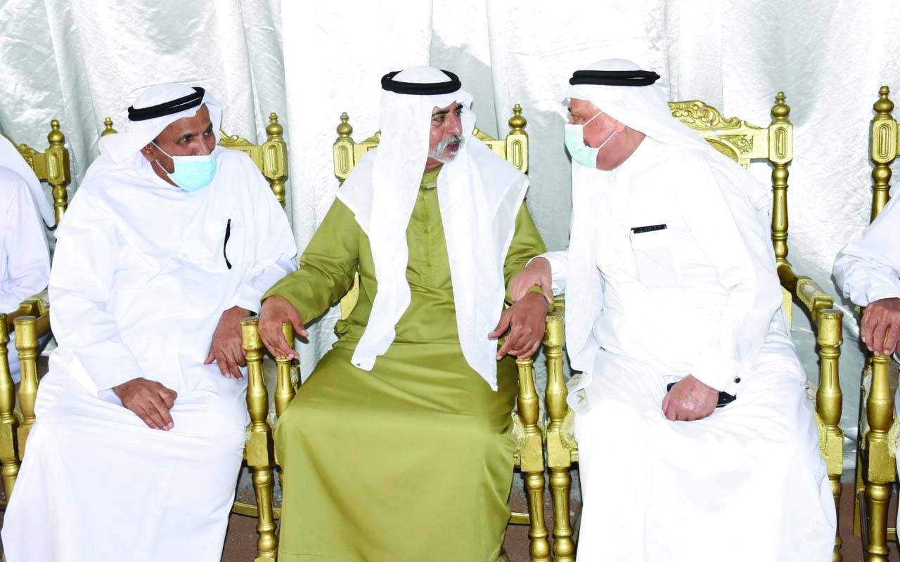 "نهيان بن مبارك مقدماً واجب العزاء | وام"