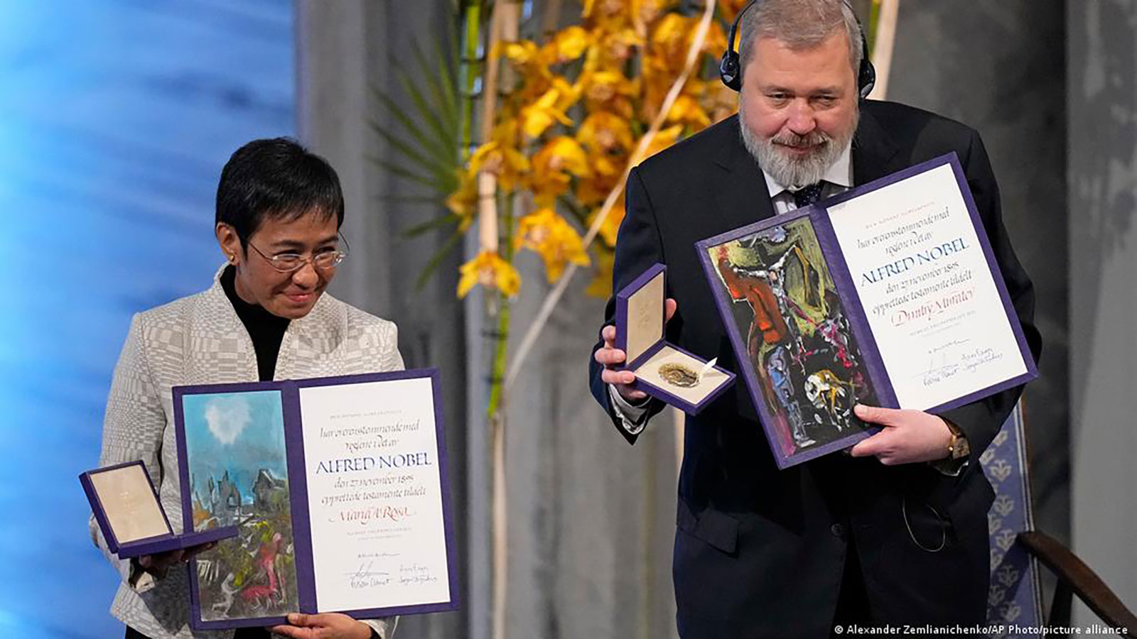 روسي يعرض ميدالية جائزة نوبل للسلام للبيع في مزاد لصالح أطفال أوكرانيا