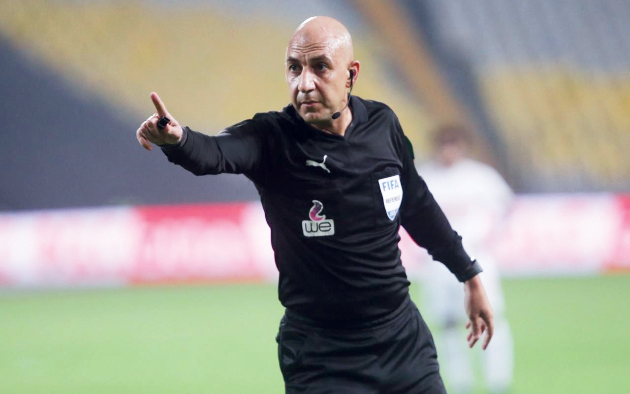 حكم «الاحتواء».. فصول السنة الأربعة مع الأهلي
