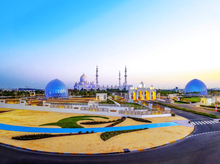 جامع الشيخ زايد الكبير قبلة الزوار