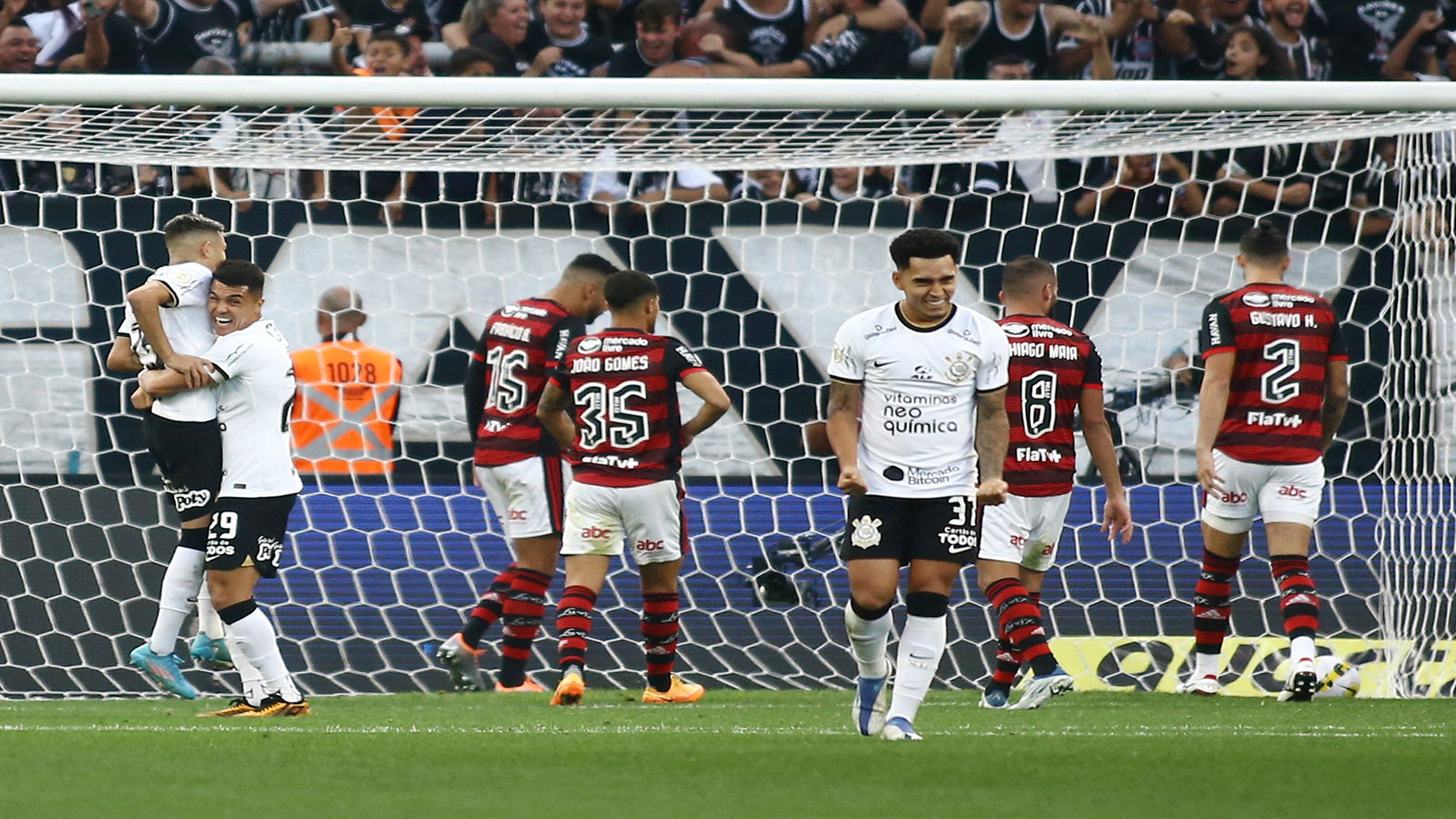 النيران الصديقة تعيد كونثيانز للانتصارات في الدوري البرازيلي