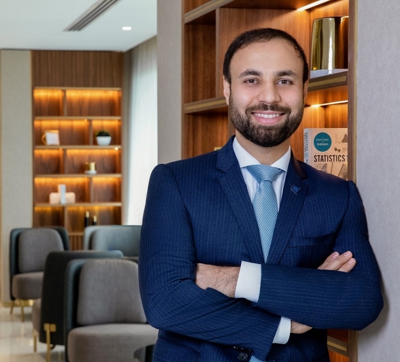 "فرهاد عزيزي"