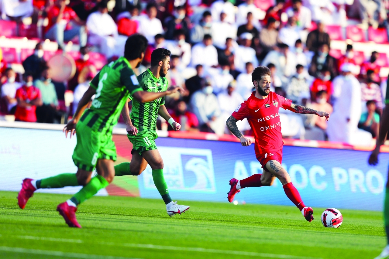 بارون: شرب المياه يجنب اللاعبين خطر الإصابة العضلية