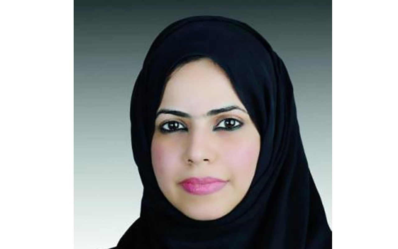 "فاطمة المزروعي"