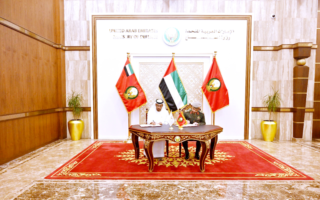 "سالم الجابري وعبد الله الحميدان خلال مراسم توقيع الاتفاقية | وام"