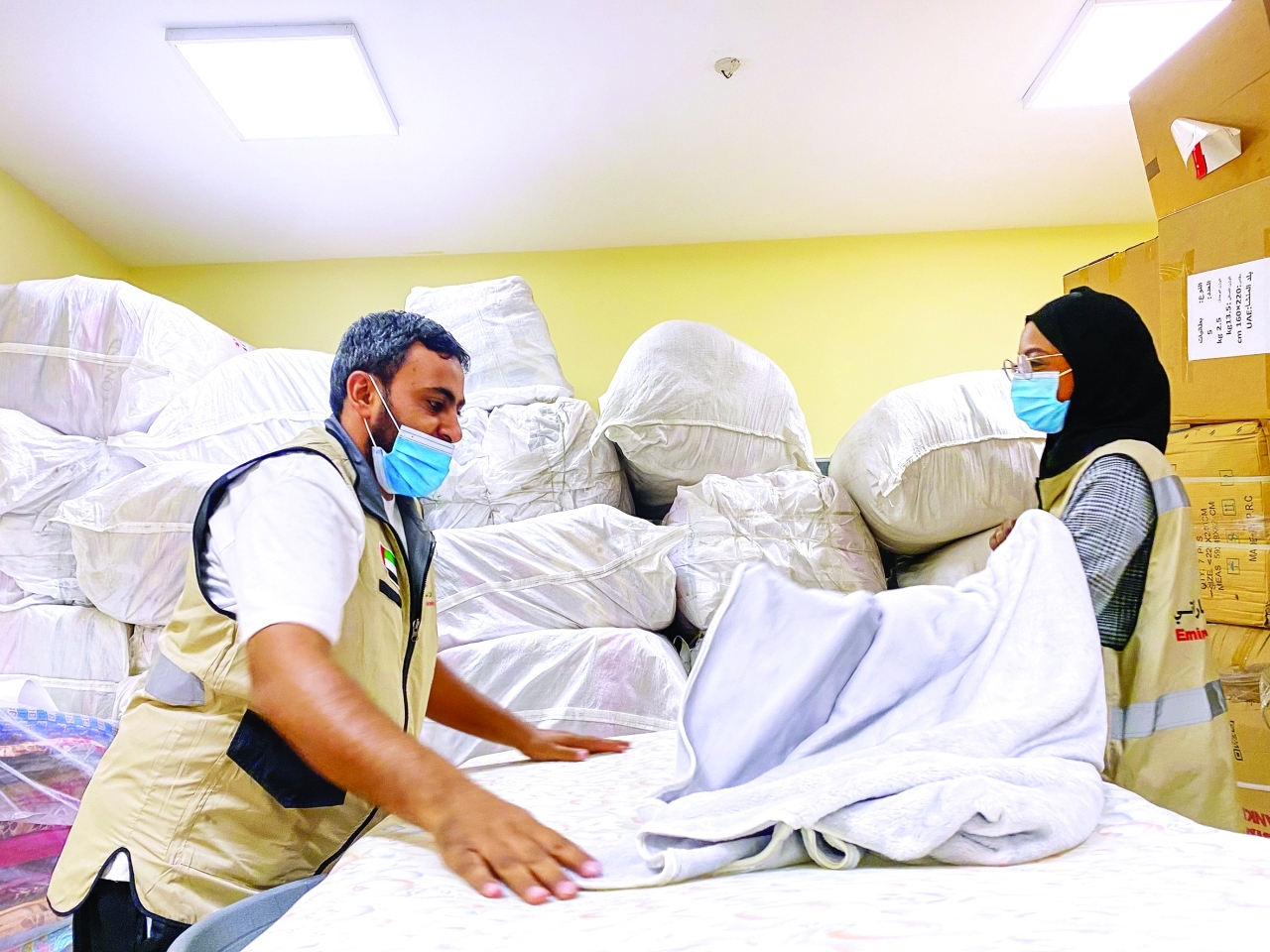 المتطوعون.. خلية نحل لدعم متضرري الأمطار والسيول