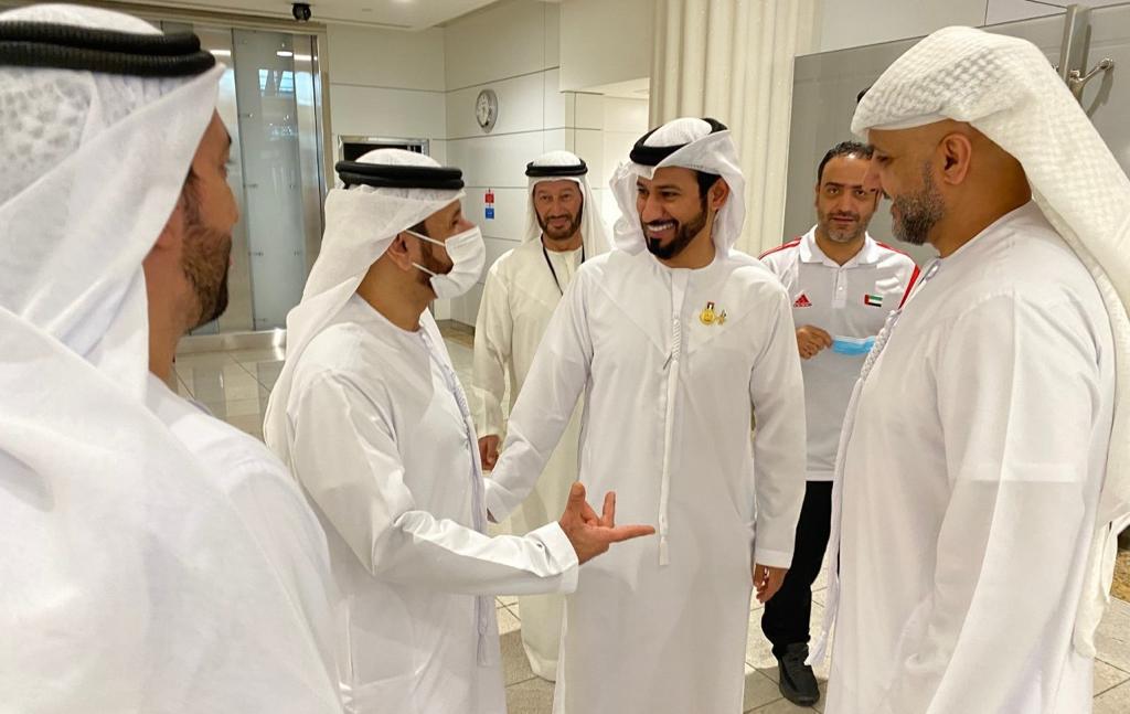 استقبال وردي لبعثة «كاراتيه الإمارات»