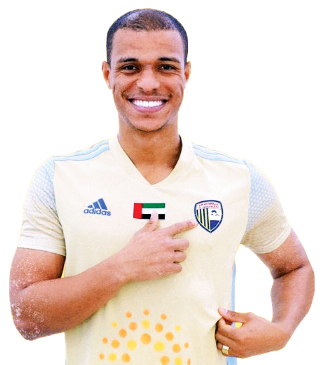 "كانديدو: أشعر براحة نفسية في الإمارات"