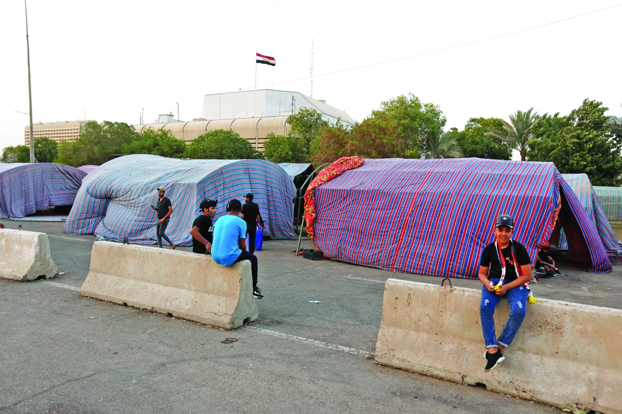 العراق.. الصدر والإطار التنسيقي يحشدان ودعوات حكومية للحوار