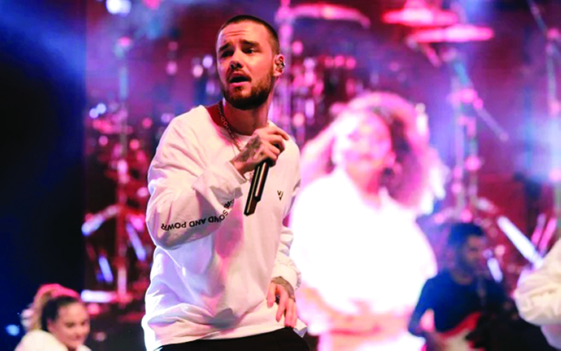 "ليام باين خلال حفله في دبي | من المصدر"