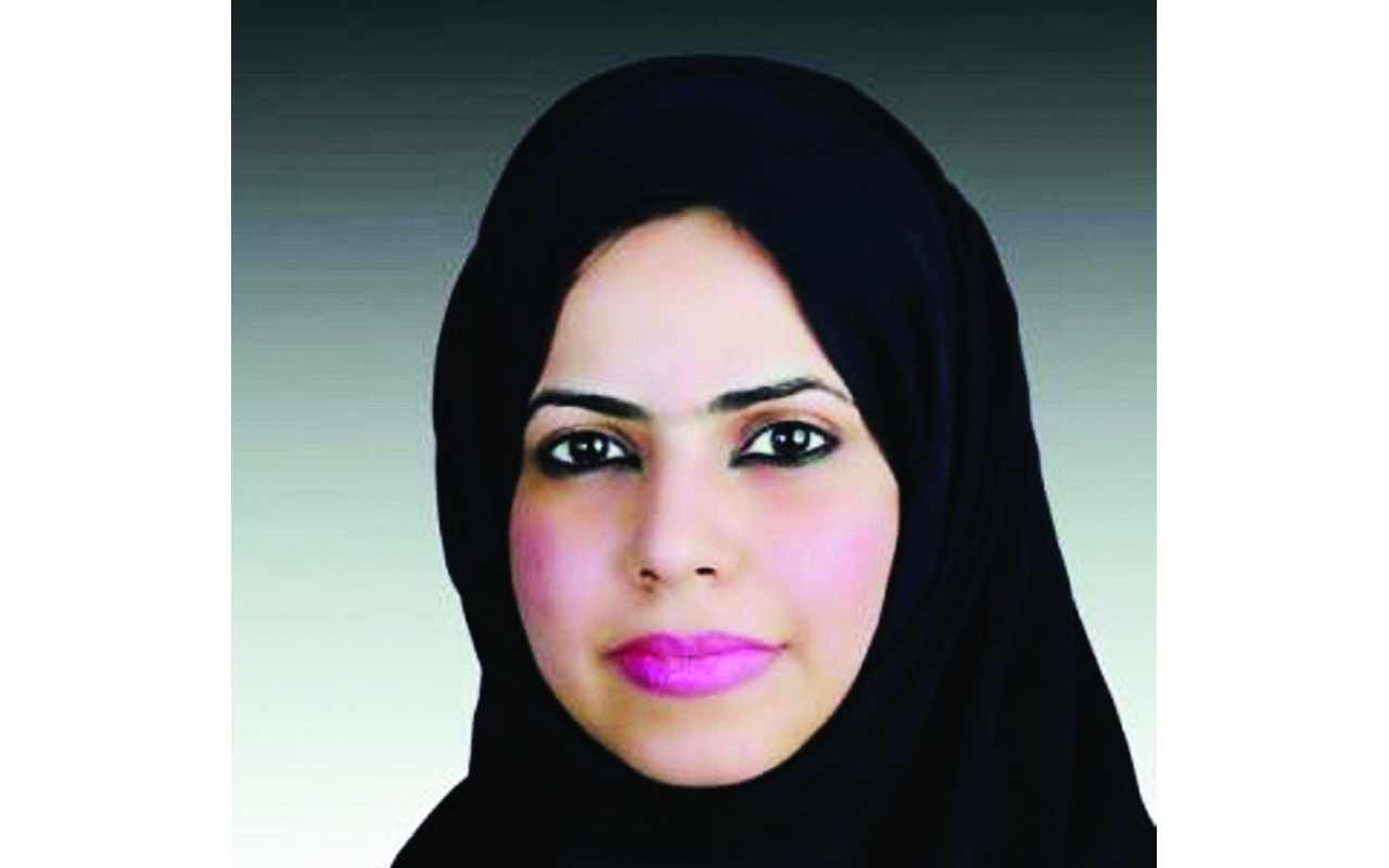 "فاطمة المزروعي"
