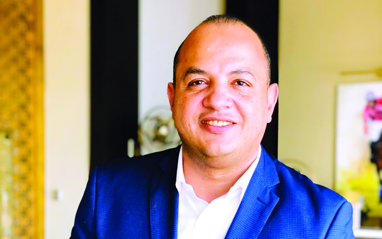 "أسامة عصمت"