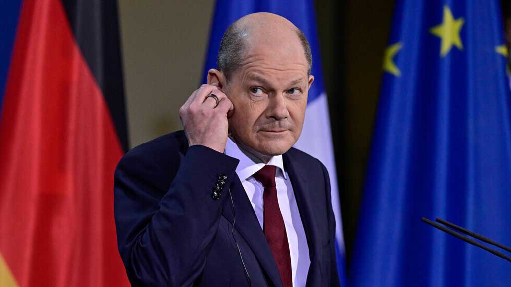 شولتس يقرع الجرس.. هل يمكن لـ«العجوز» بناء تكتل أوروبي أوسع من «الاتحاد»؟