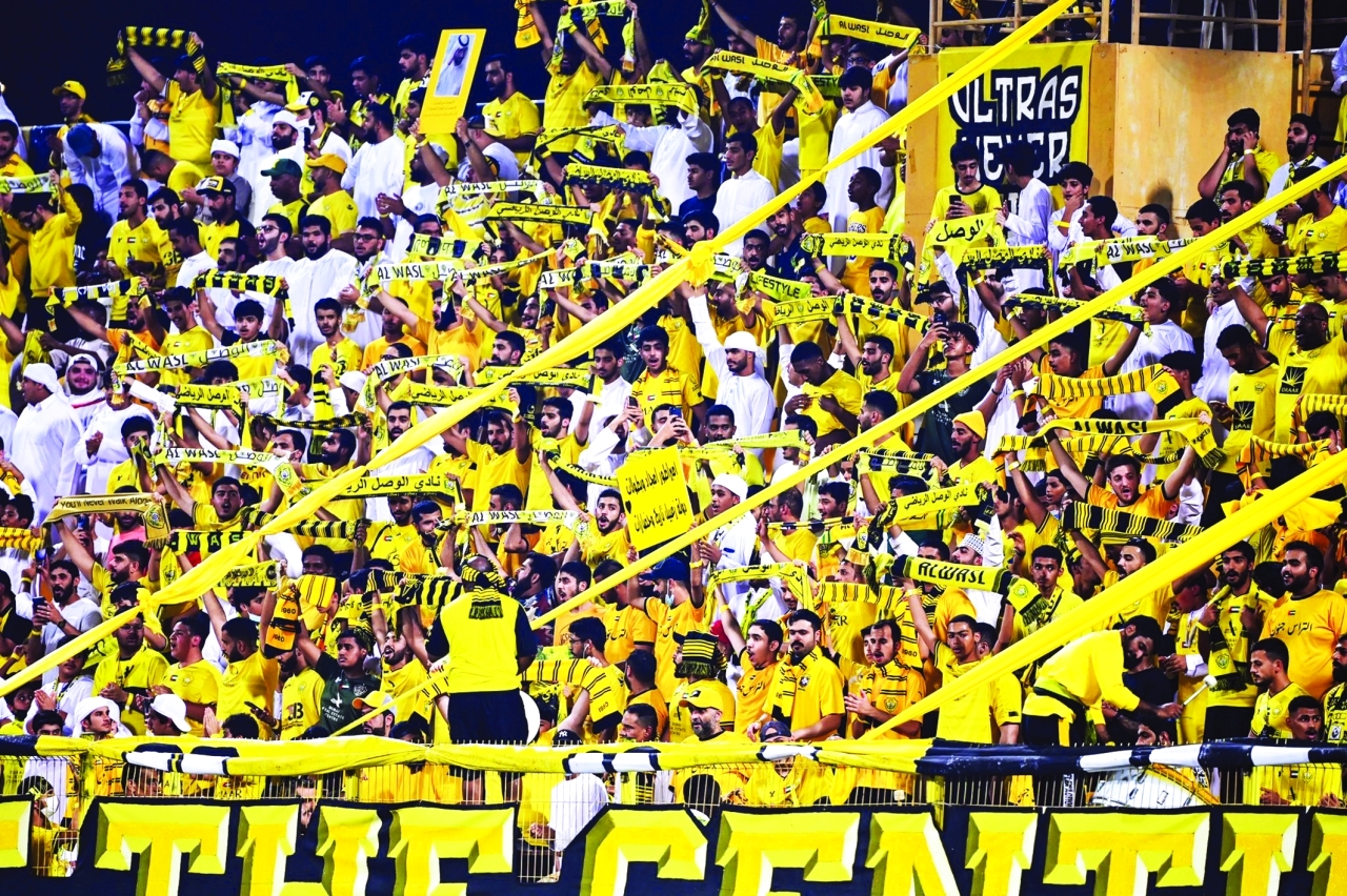 "جماهير الوصل قدمت لوحة رائعة في المدرجات | تصوير : سالم خميس"