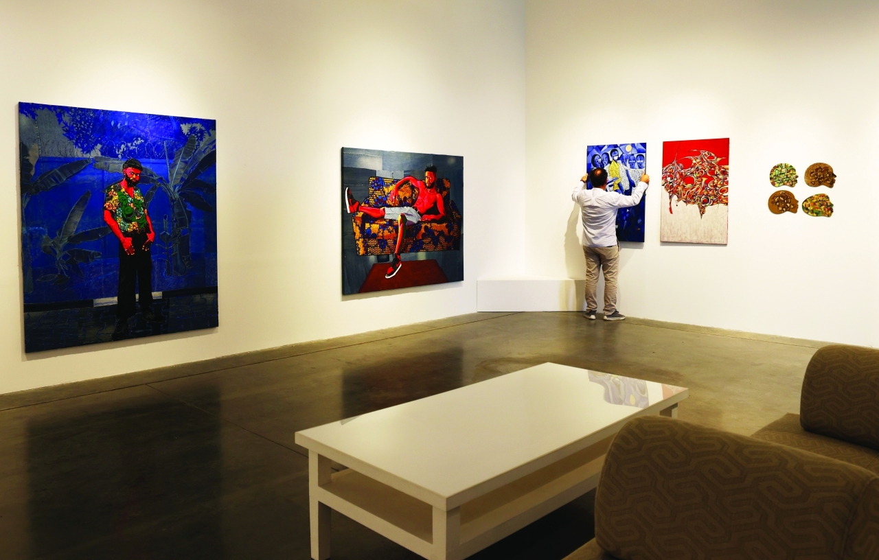 "مشروع «AKKA» يخصص صالات عرضه في دبي والبندقية لدعم المواهب التشكيلية الأفريقية | تصوير: دينيس مالاري"