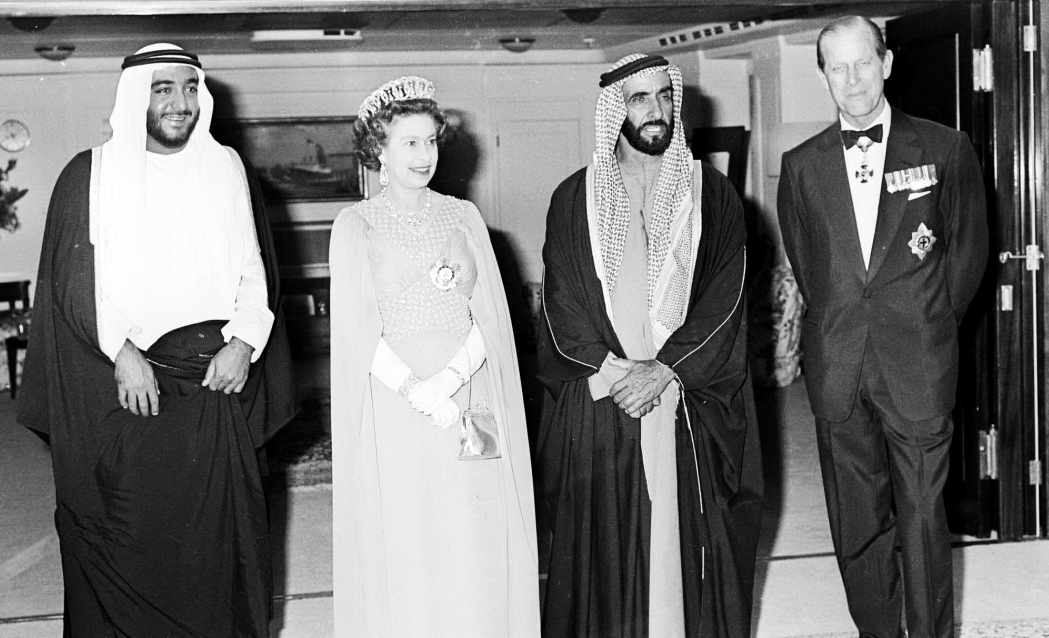 الملكة إليزابيث الثانية والإمارات.. محطات تاريخية فارقة