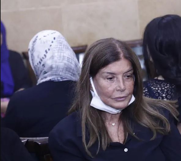 الفنانة ميرفت أمين تستنكر التعليقات على صورتها المتداولة