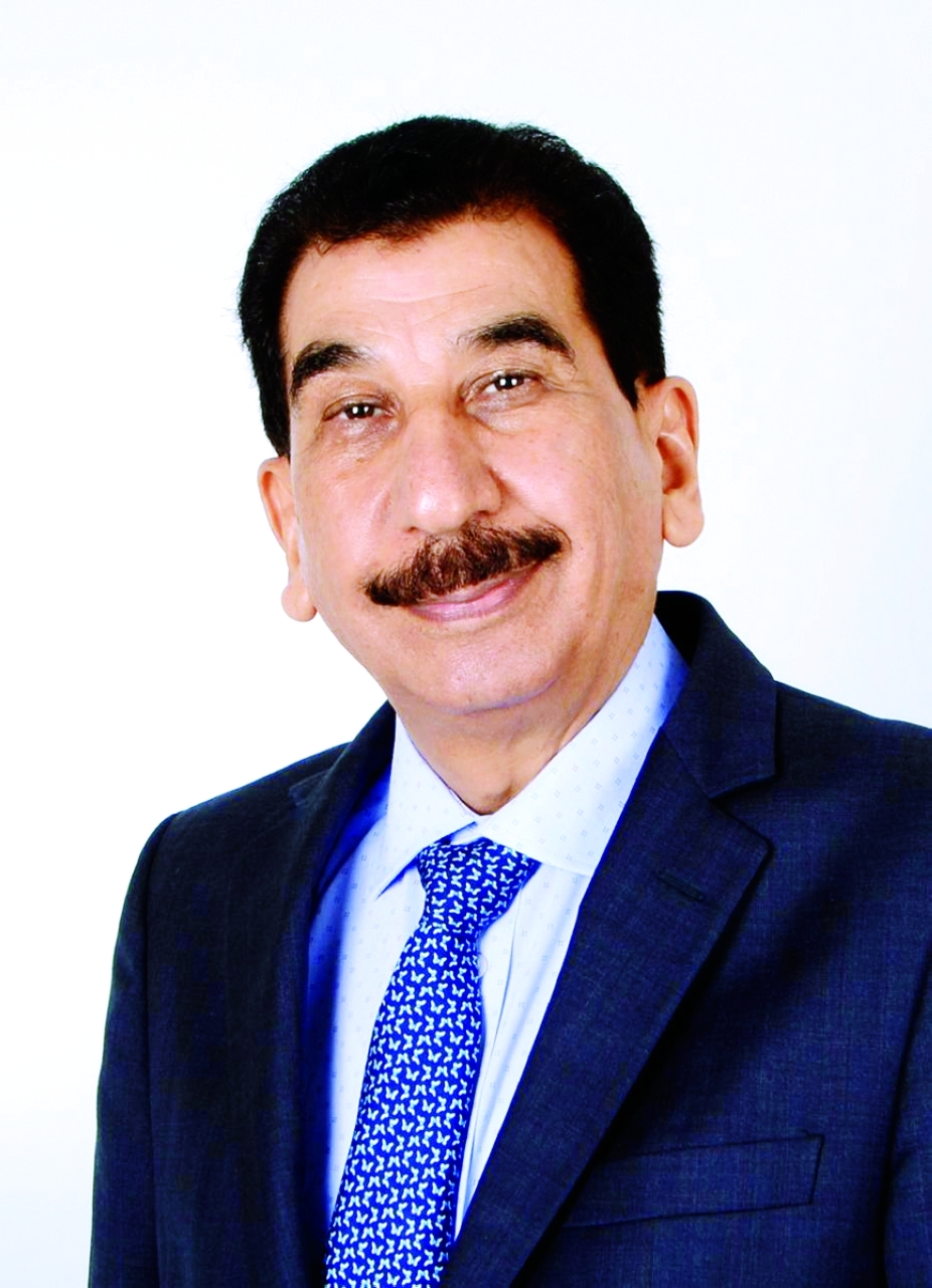 "أحمد العموش"