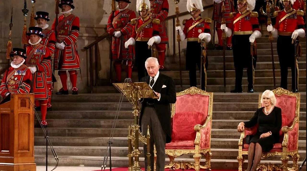 تشارلز الثالث يخوض أقوى «اختبار» للمصالحة في إيرلندا الشمالية