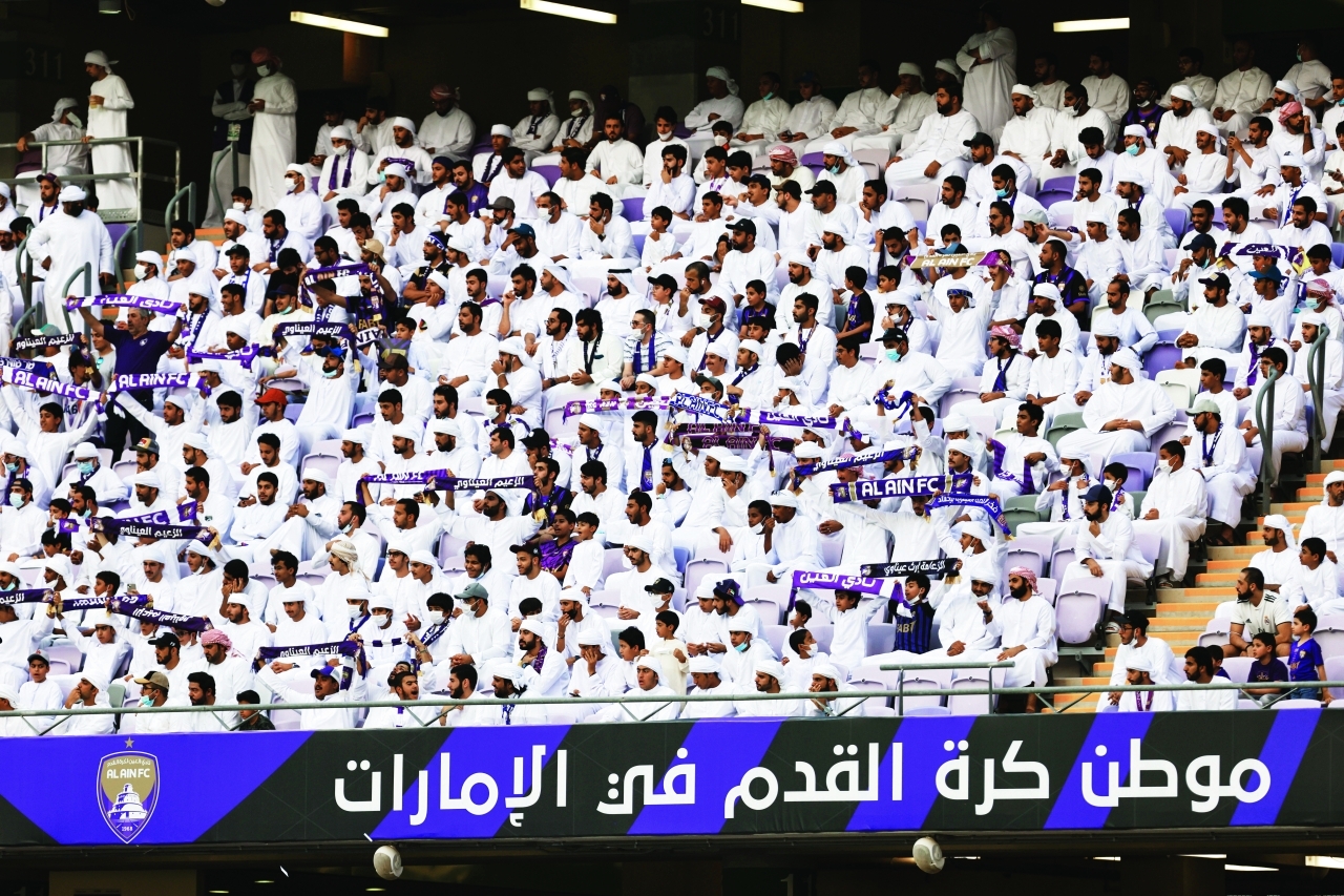 "«العيناوية» يطمحون في مواصلة تصدر «دوري الجماهير» | تصوير: سيف الكعبي"