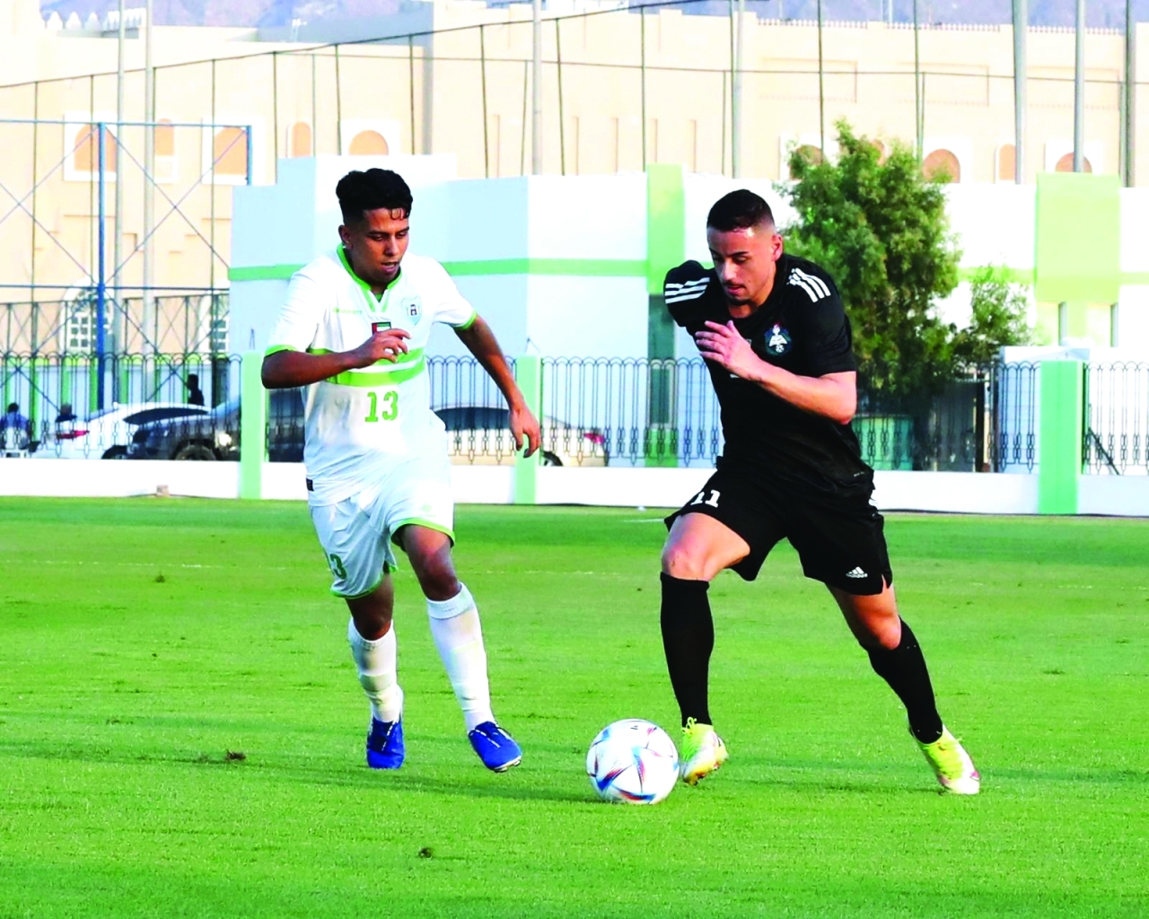 "جانب من إحدى مباريات دوري الدرجة الأولى | البيان"