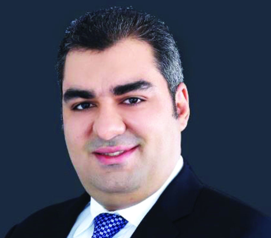 "عمرو عياد"