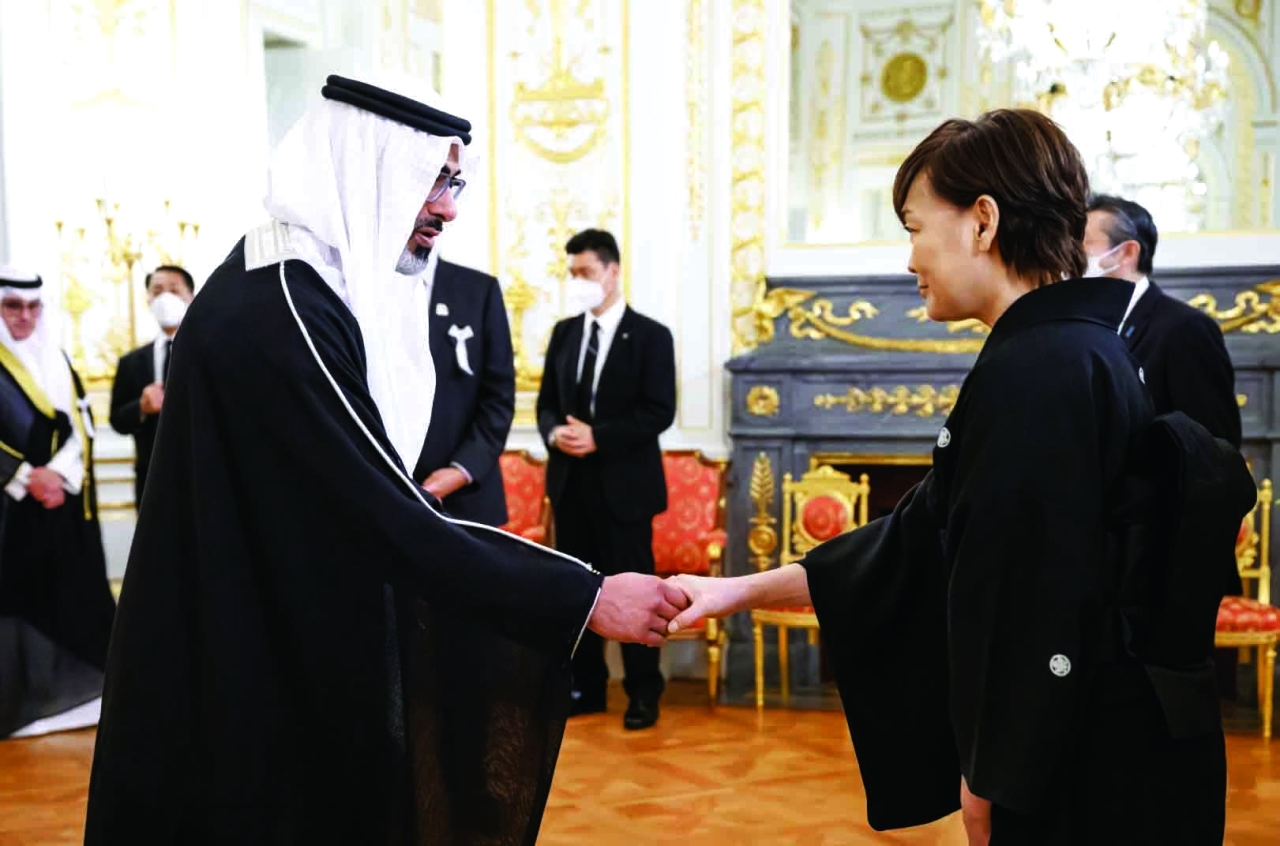 خالد بن محمد بن زايد يشارك في مراسم تشييع شينزو آبي