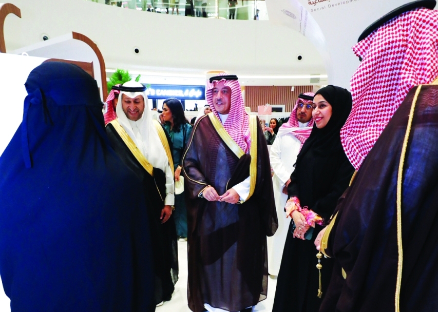 افتتاح المعرض المشترك للأسر الإماراتية والسعودية المنتجة