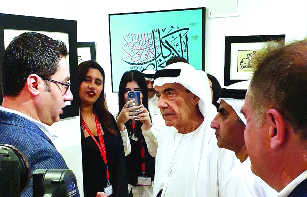 «ريش وأفكار» تسرد حكايات العالم وثراء روحه