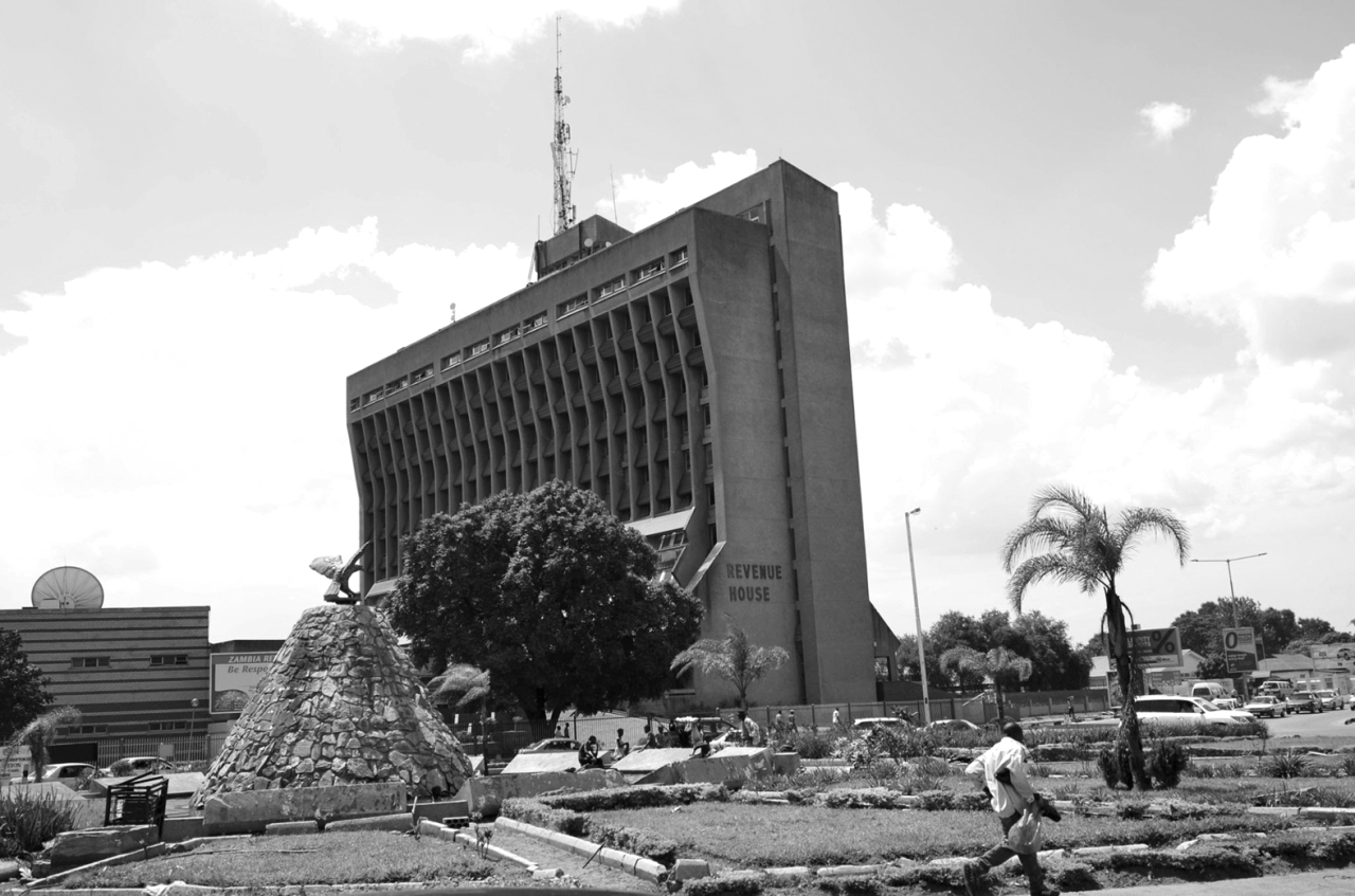 "1964المملكة المتحدة تمنح الاستقلال لزامبيا"